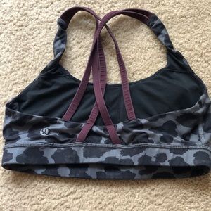 Lululemon sports bra